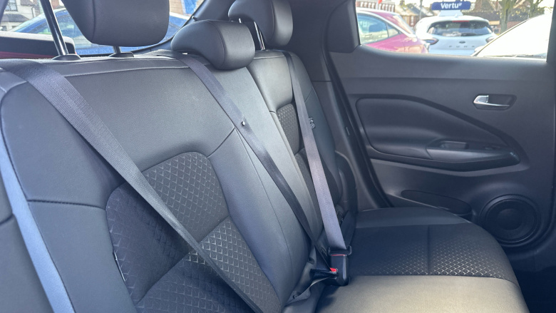 Nissan Juke 1.6 Hybrid N-Connecta 5dr Auto Hybrid Hatchback